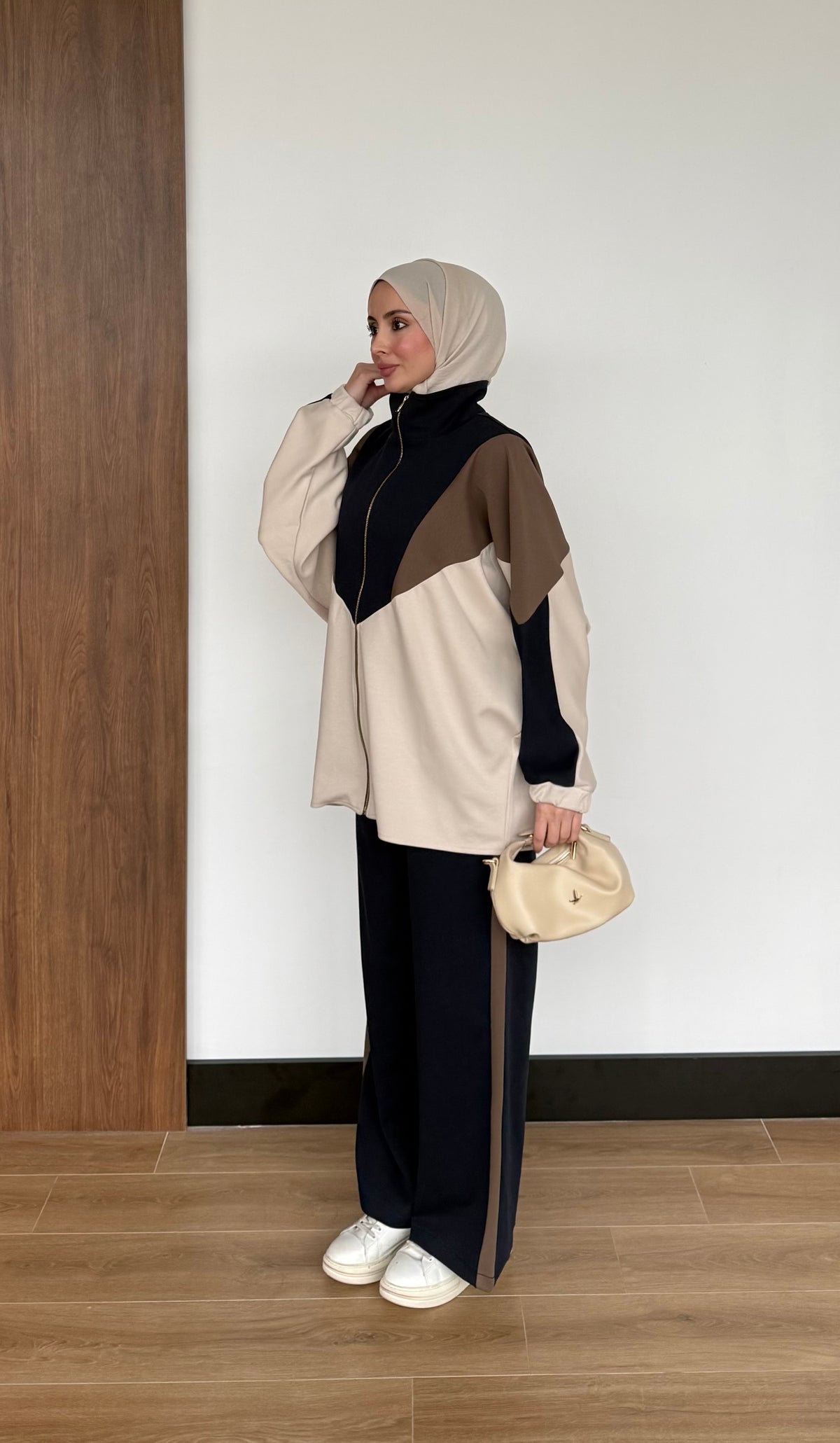 Contrast Panel Zip-Up Jacket & Wide-Leg Pants Set