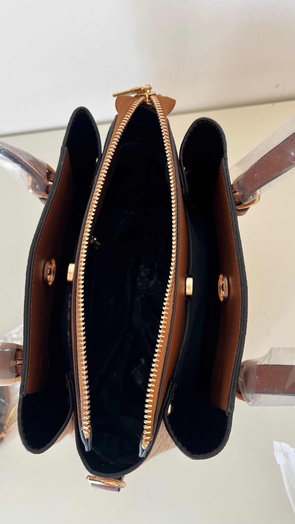 Coach medium bag (camel)