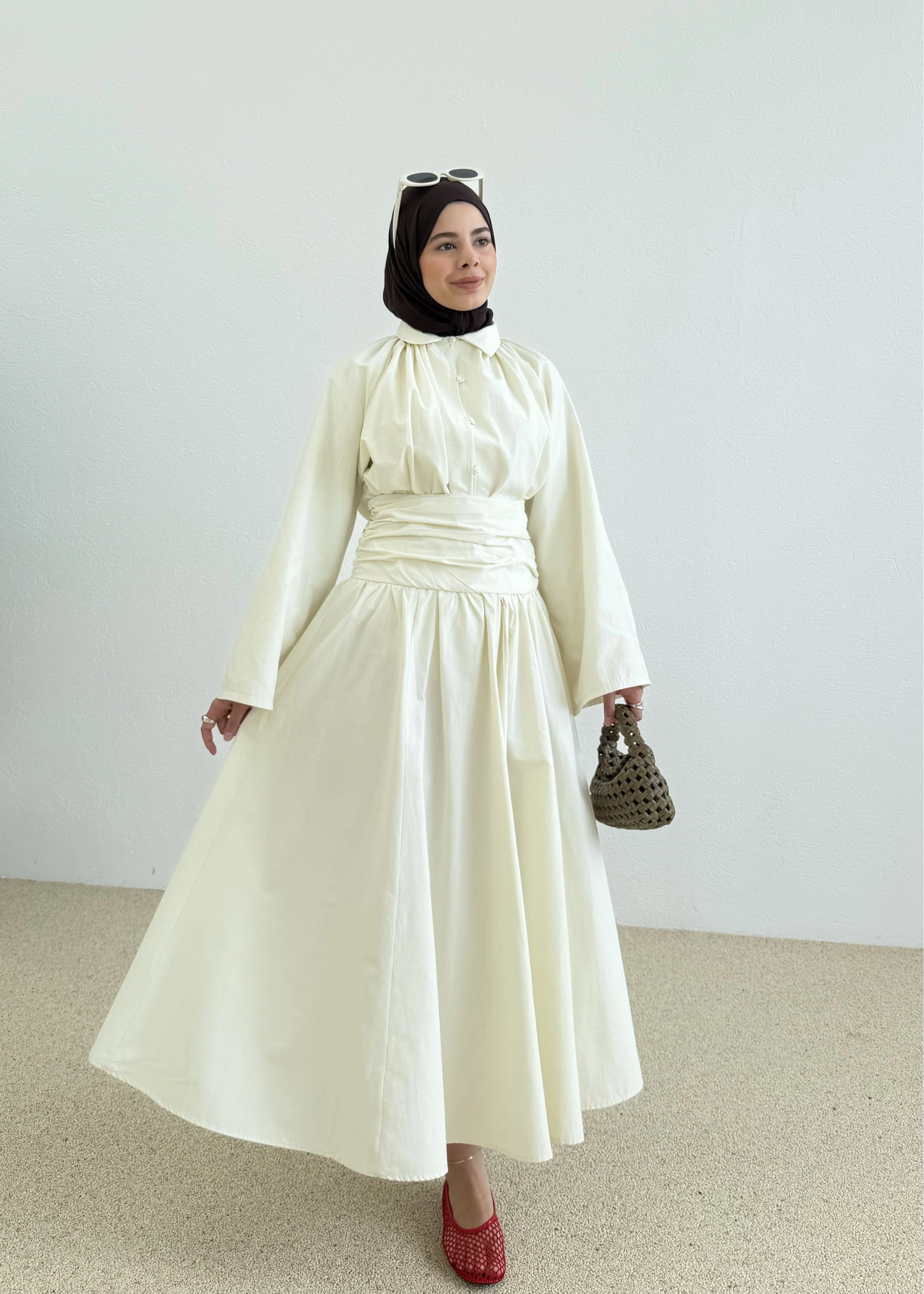 Premium Two-Piece Set Featuring a Waist-Fitting Maxi Skirt and Adjustable-Cuff Sleeve shirt - Vanilla