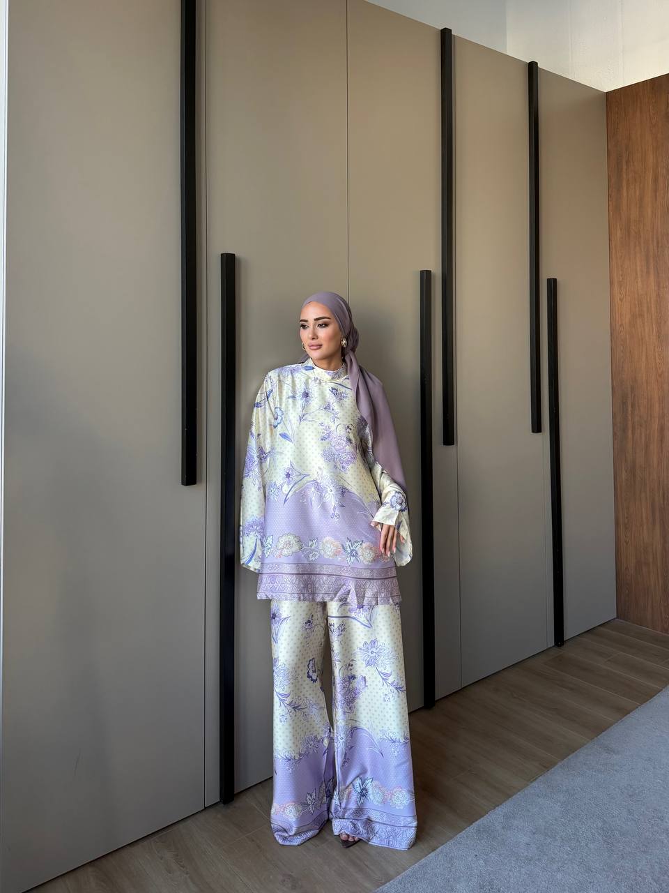 Printed satin set