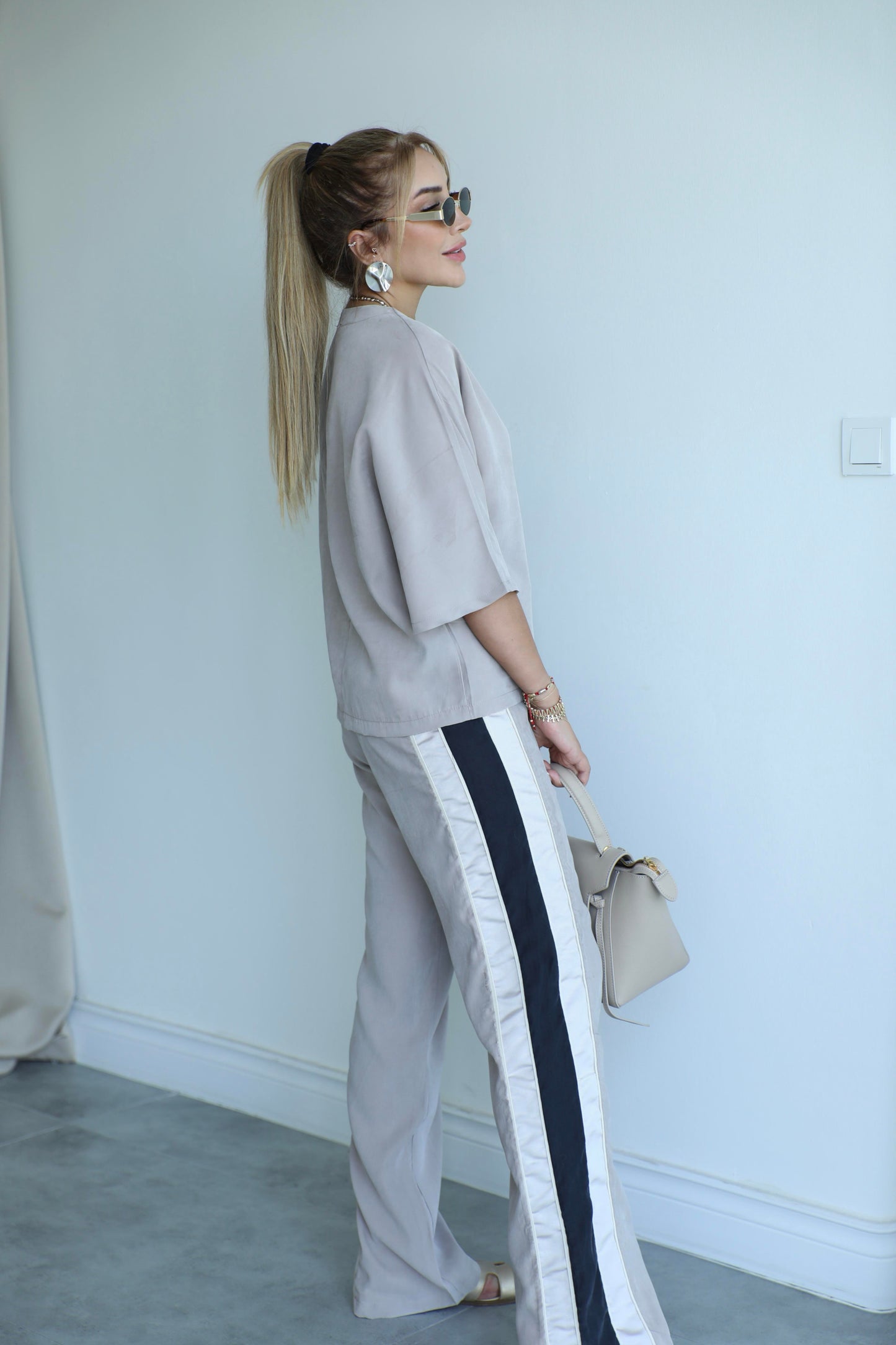 Vollida Beige Adjustable Drawstring Colorblock Set