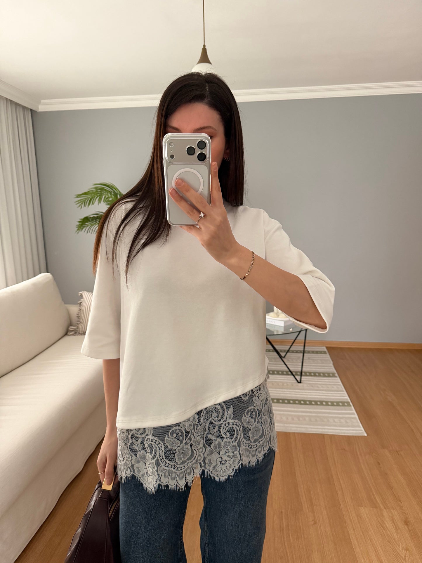 Premium cotton t-shirt with lace details - white