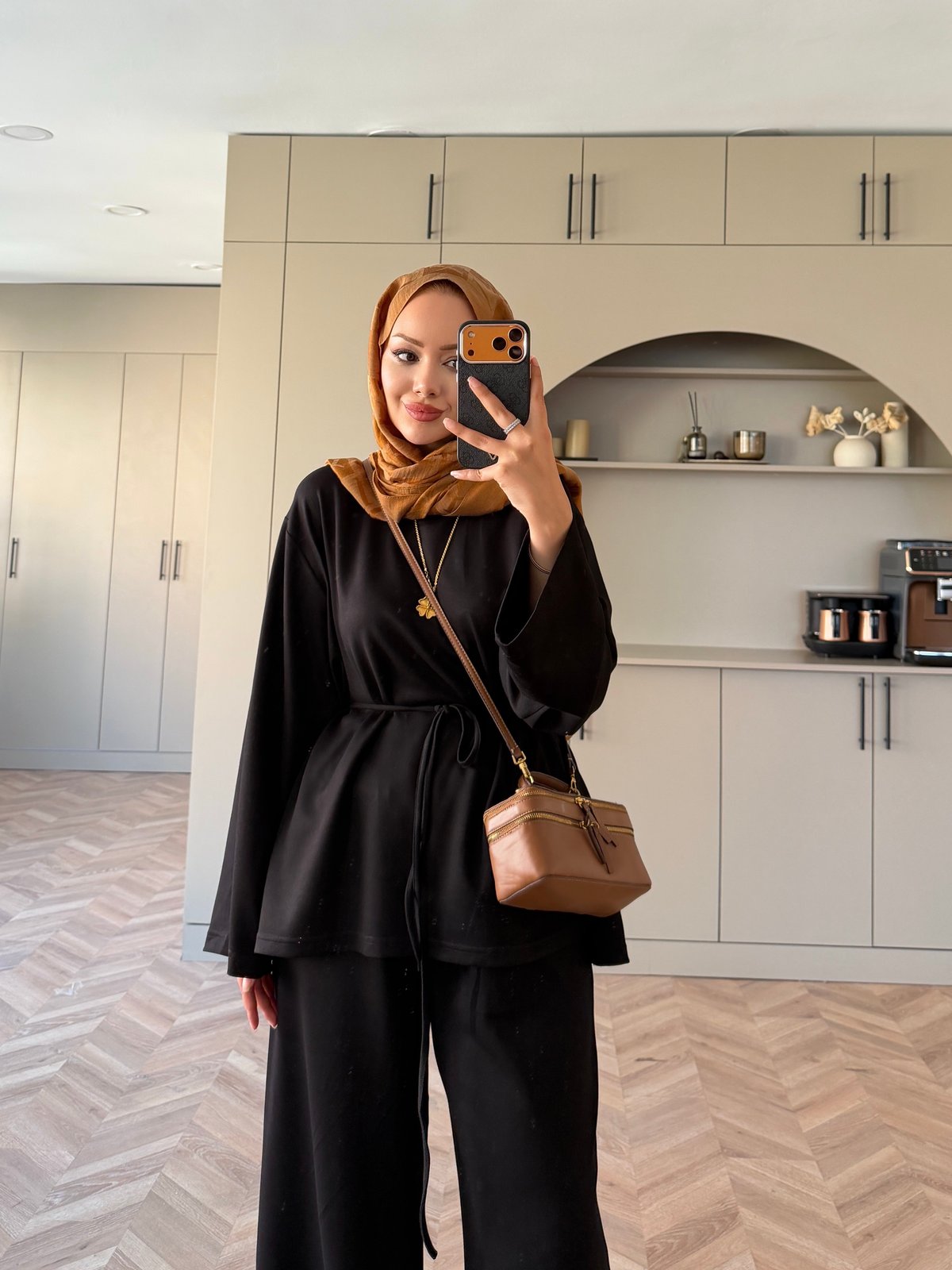 Oversize blouse with waistband wide leg trouser oysho fabric set - black