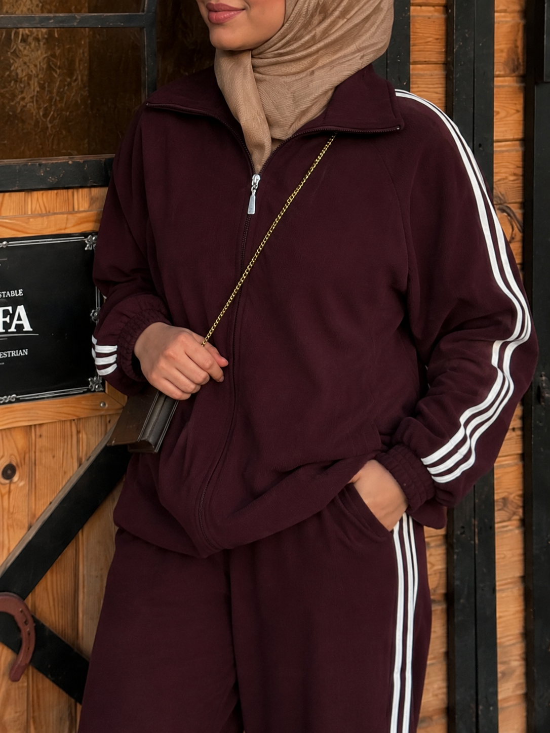 Zip-Up Tracksuit with White Side Stripes - burgundy