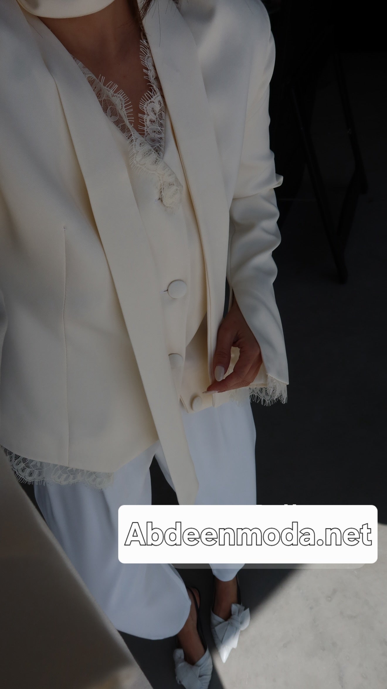 Lace Detail Button-Down Jacket - off white