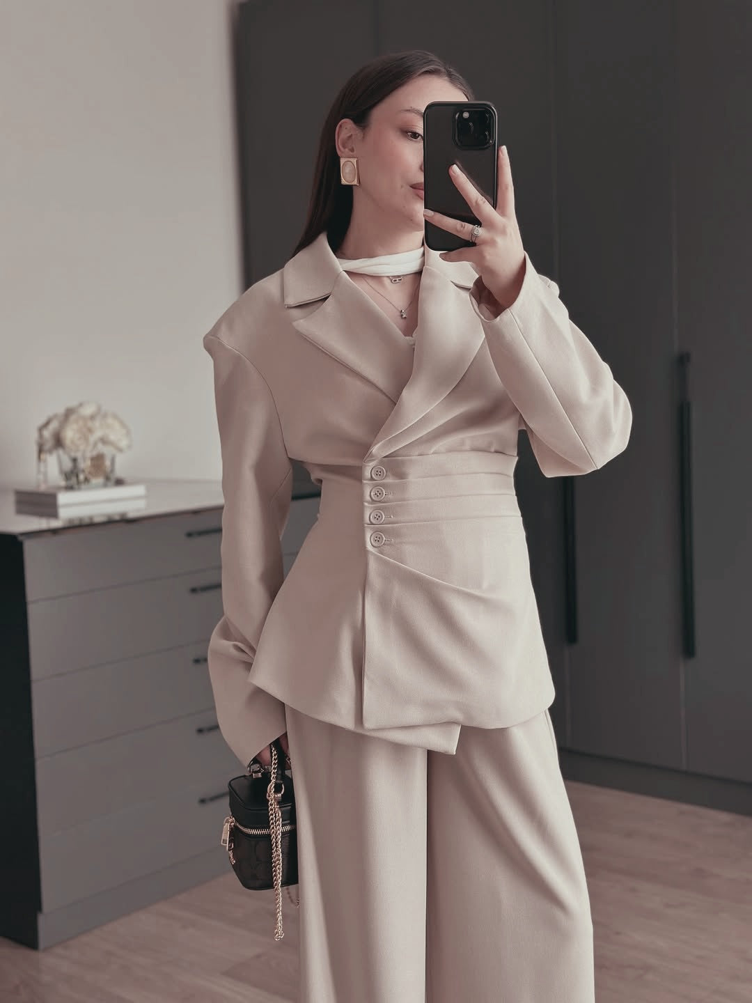 Beige 4 side buttons suit