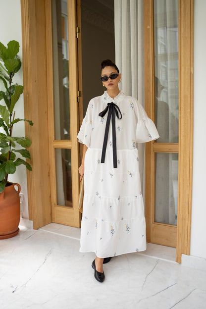 Embroidery boheme dress with tie details