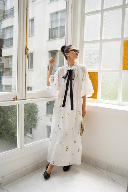 Embroidery boheme dress with tie details