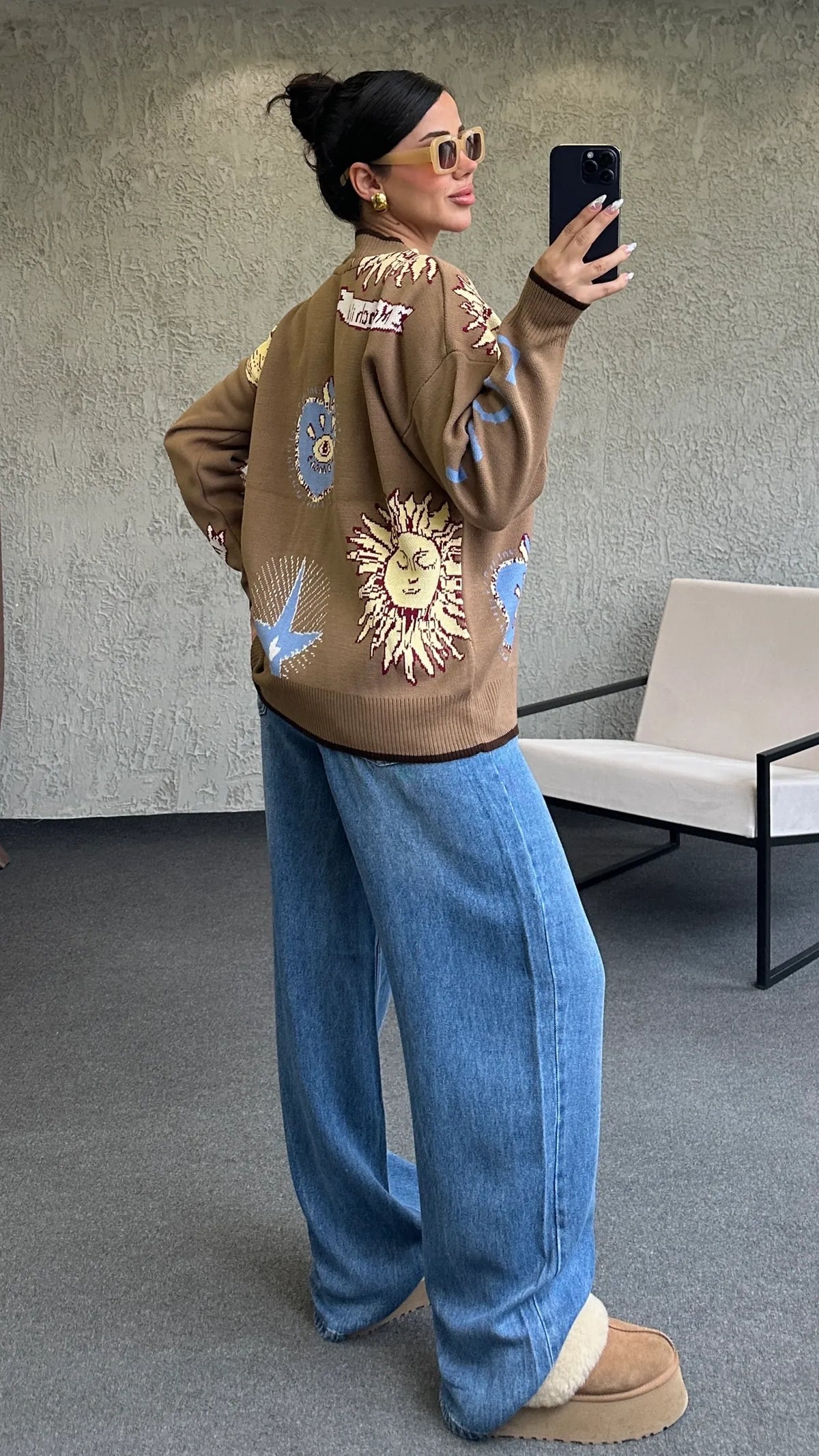 Graphic Button-Up Cardigan - Mocha brown