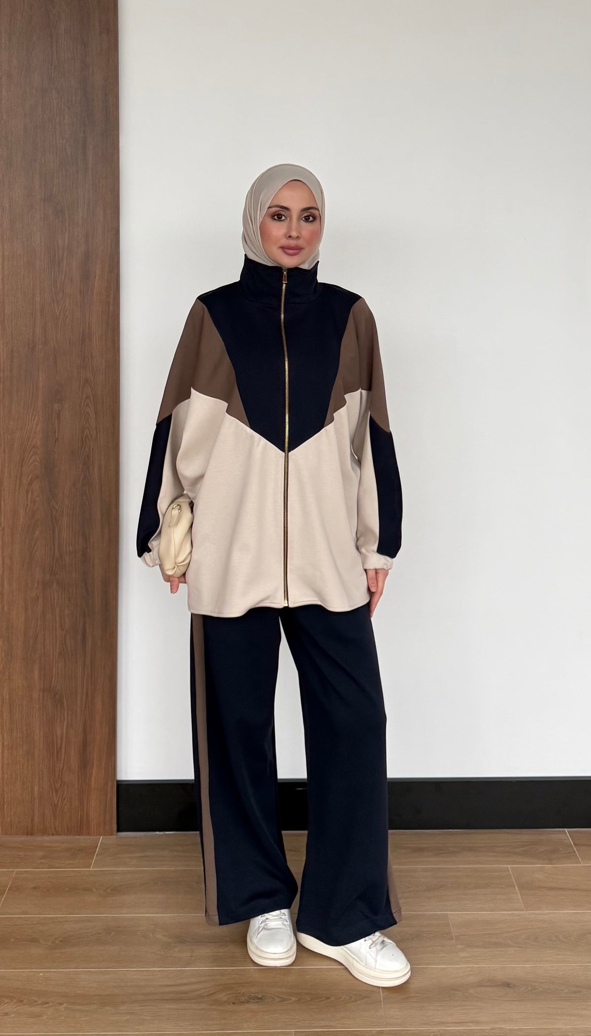 Contrast Panel Zip-Up Jacket & Wide-Leg Pants Set