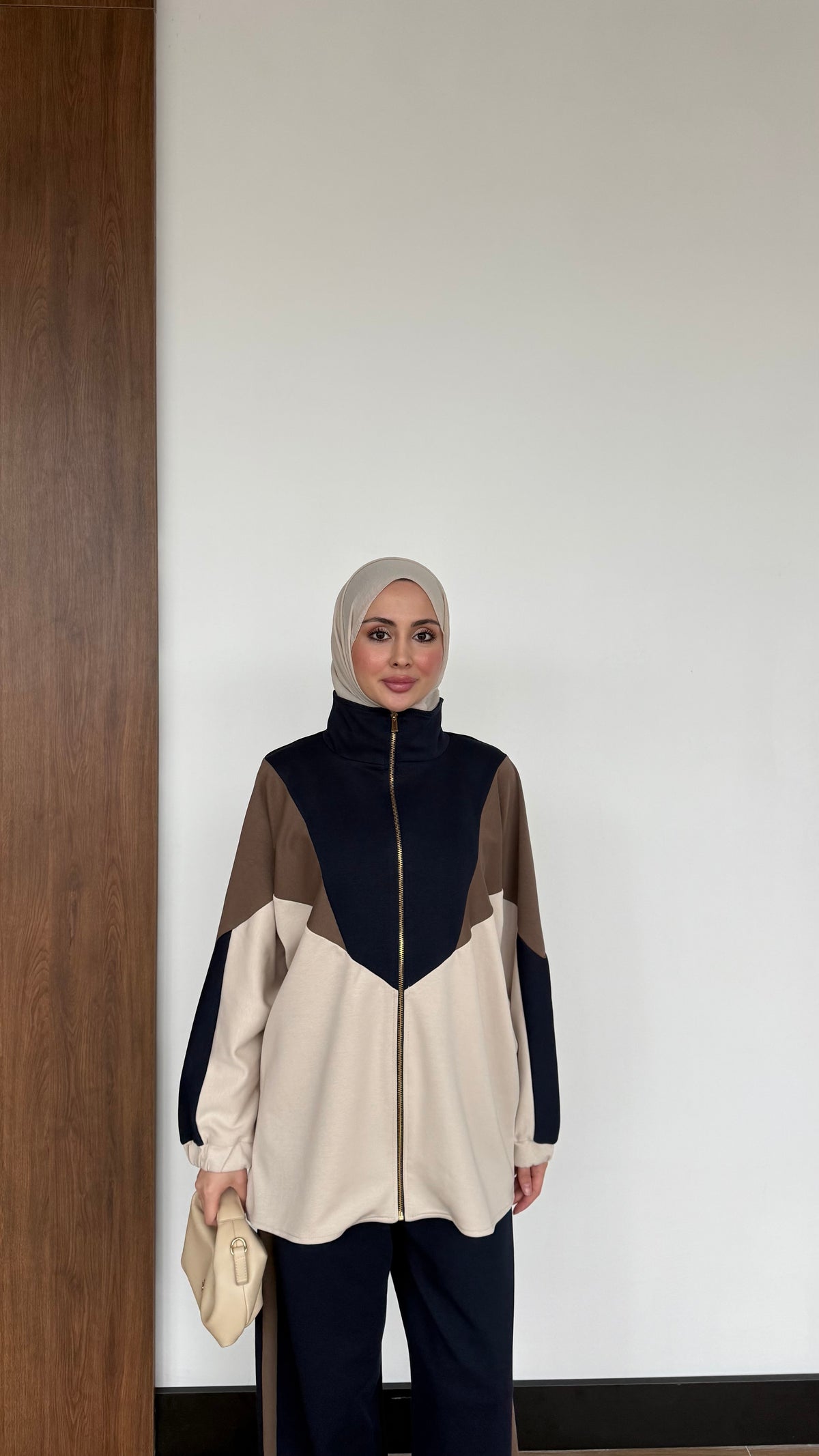 Contrast Panel Zip-Up Jacket & Wide-Leg Pants Set