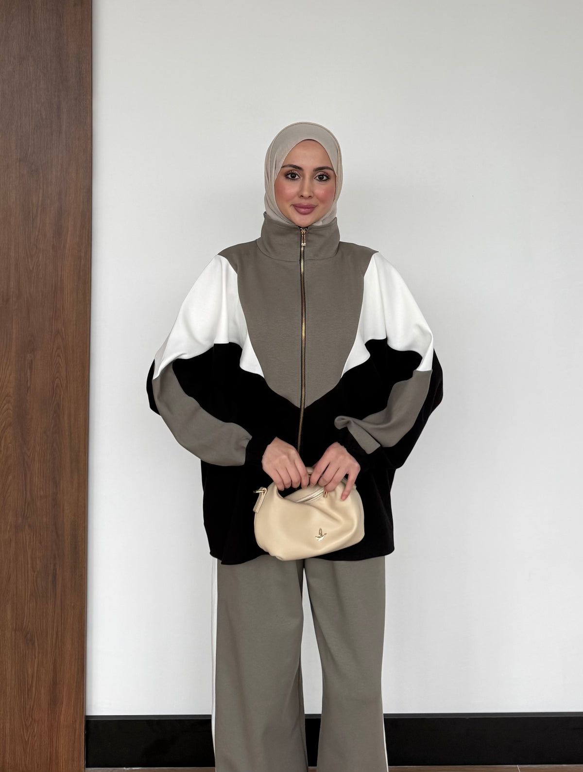 Contrast Panel Zip-Up Jacket & Wide-Leg Pants Set