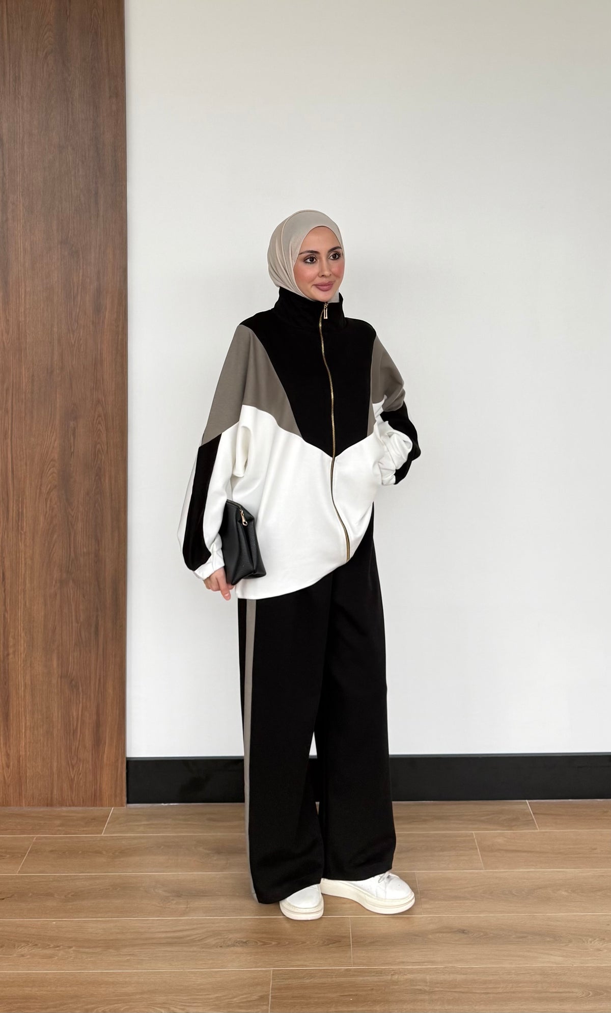 Contrast Panel Zip-Up Jacket & Wide-Leg Pants Set