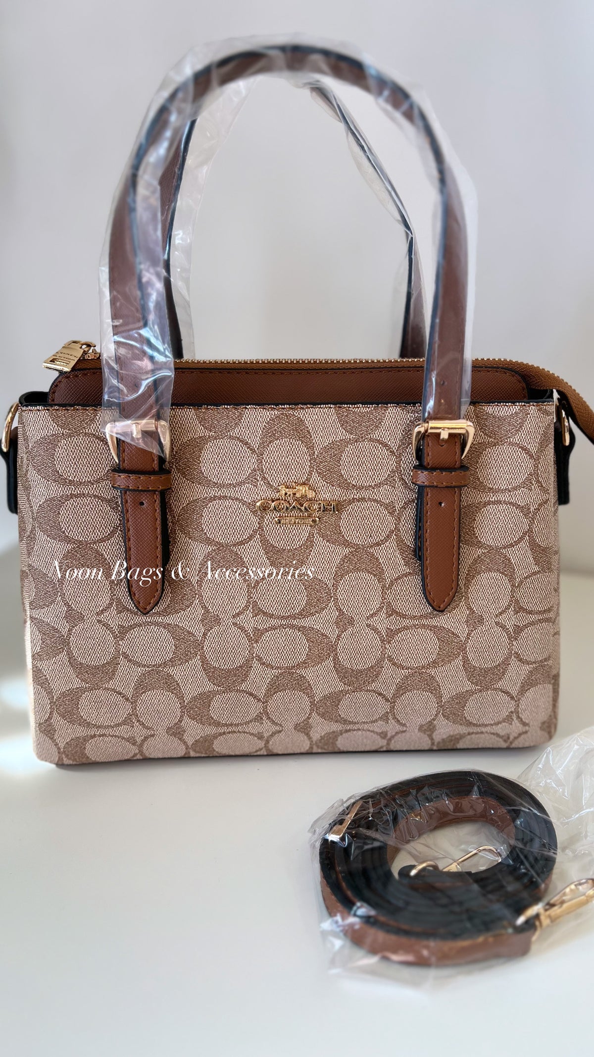 Coach medium bag (camel)