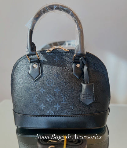 LV Alma medium size
