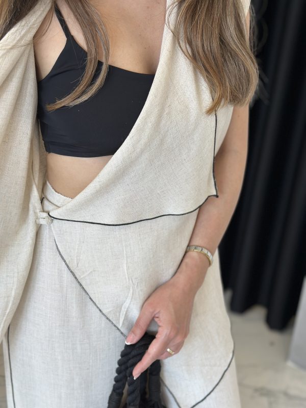 Wrapped linen set with belt