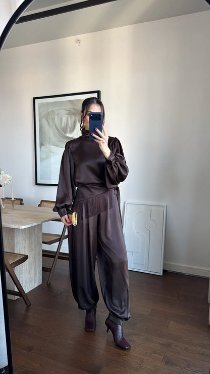 TIE-UP SATIN BLOUSE AND BELT-STYLE HARLING PANTS SET