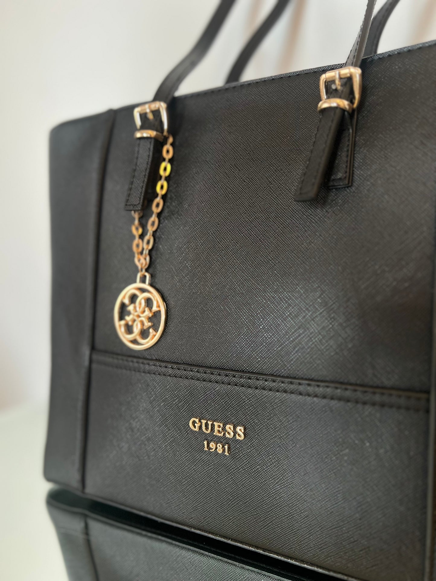 Guess large tote bag