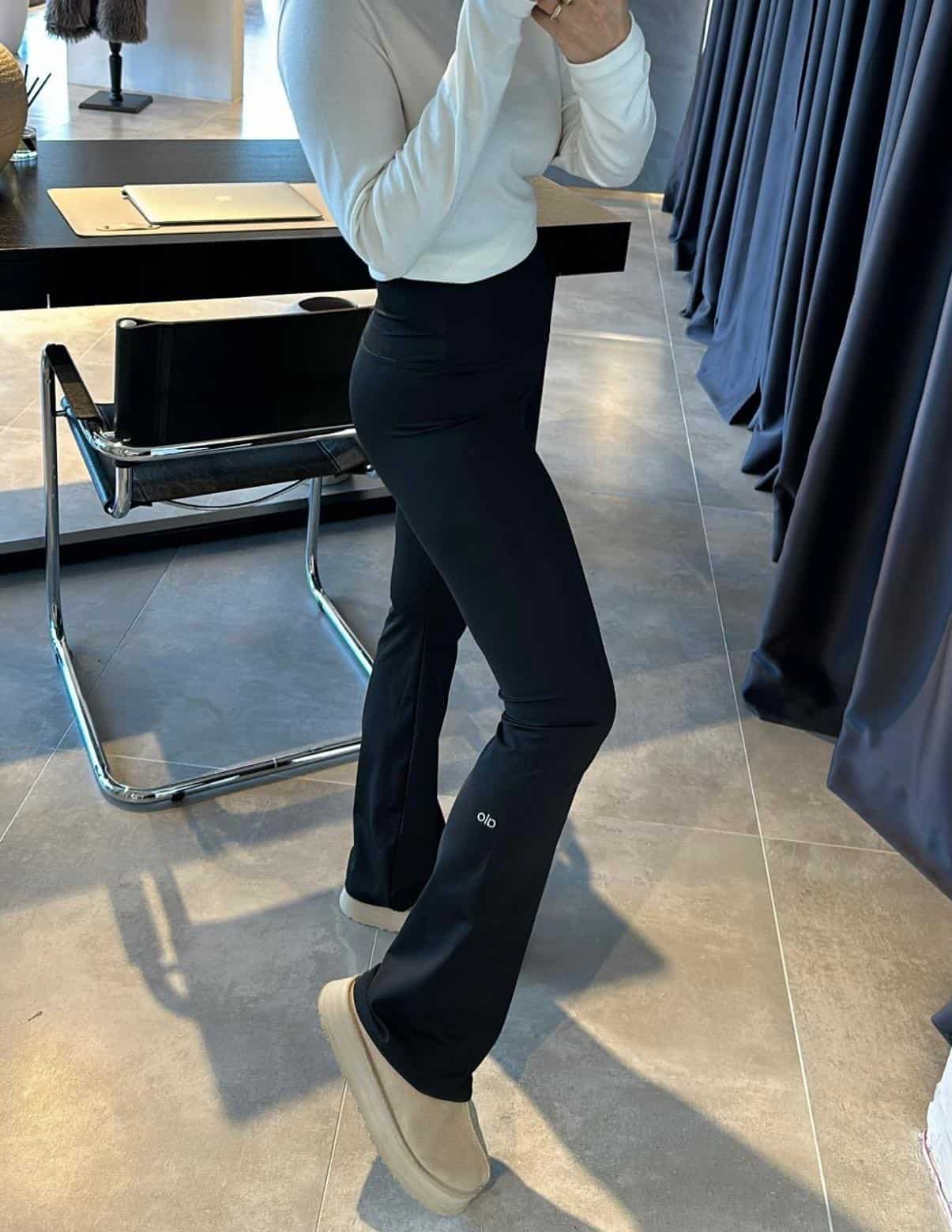Alo yoga bootcut legging