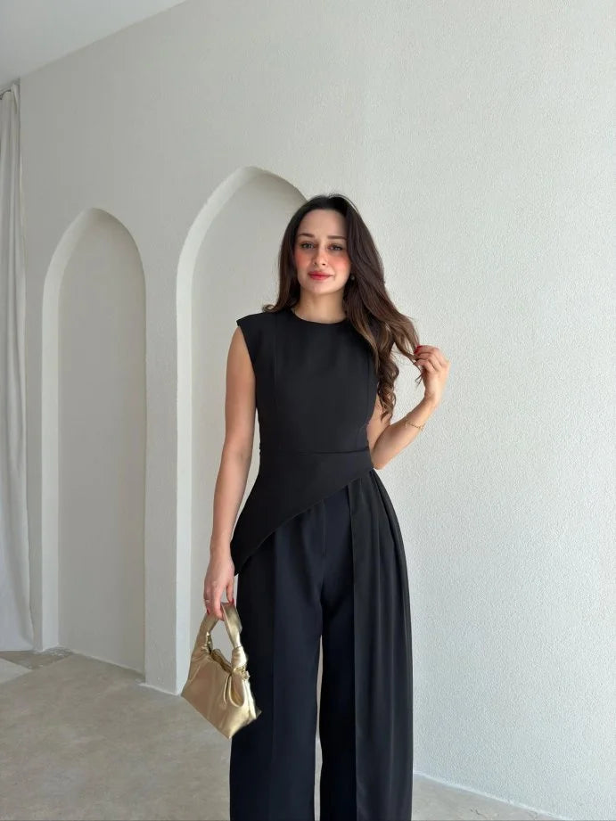 Tulle Detail, Asymmetrical Cut, black Set