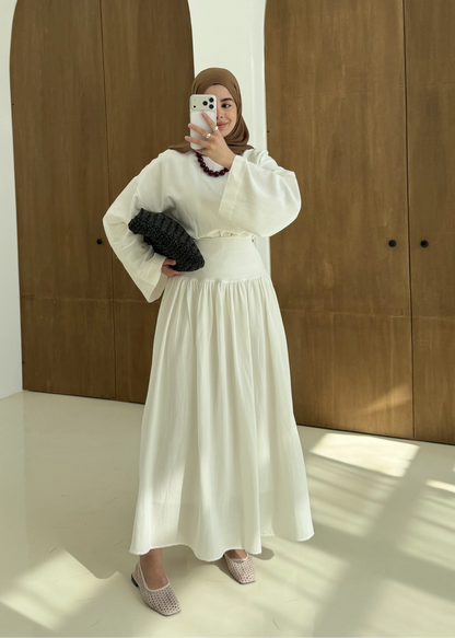 Wide sleeve blouse, High-waisted skirt with flowy silhouette Two-Piece Set - white