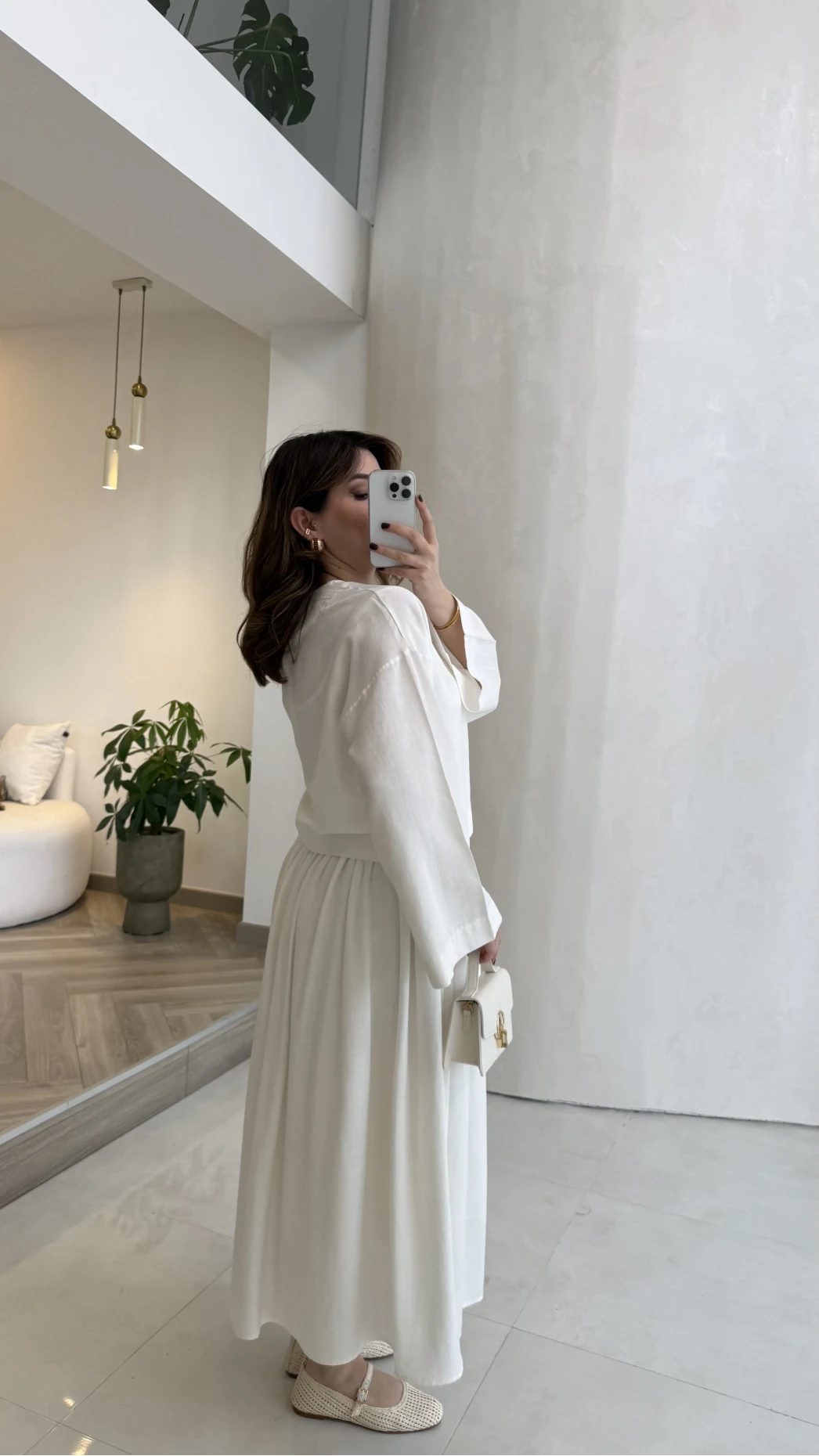 Wide sleeve blouse, High-waisted skirt with flowy silhouette Two-Piece Set - white