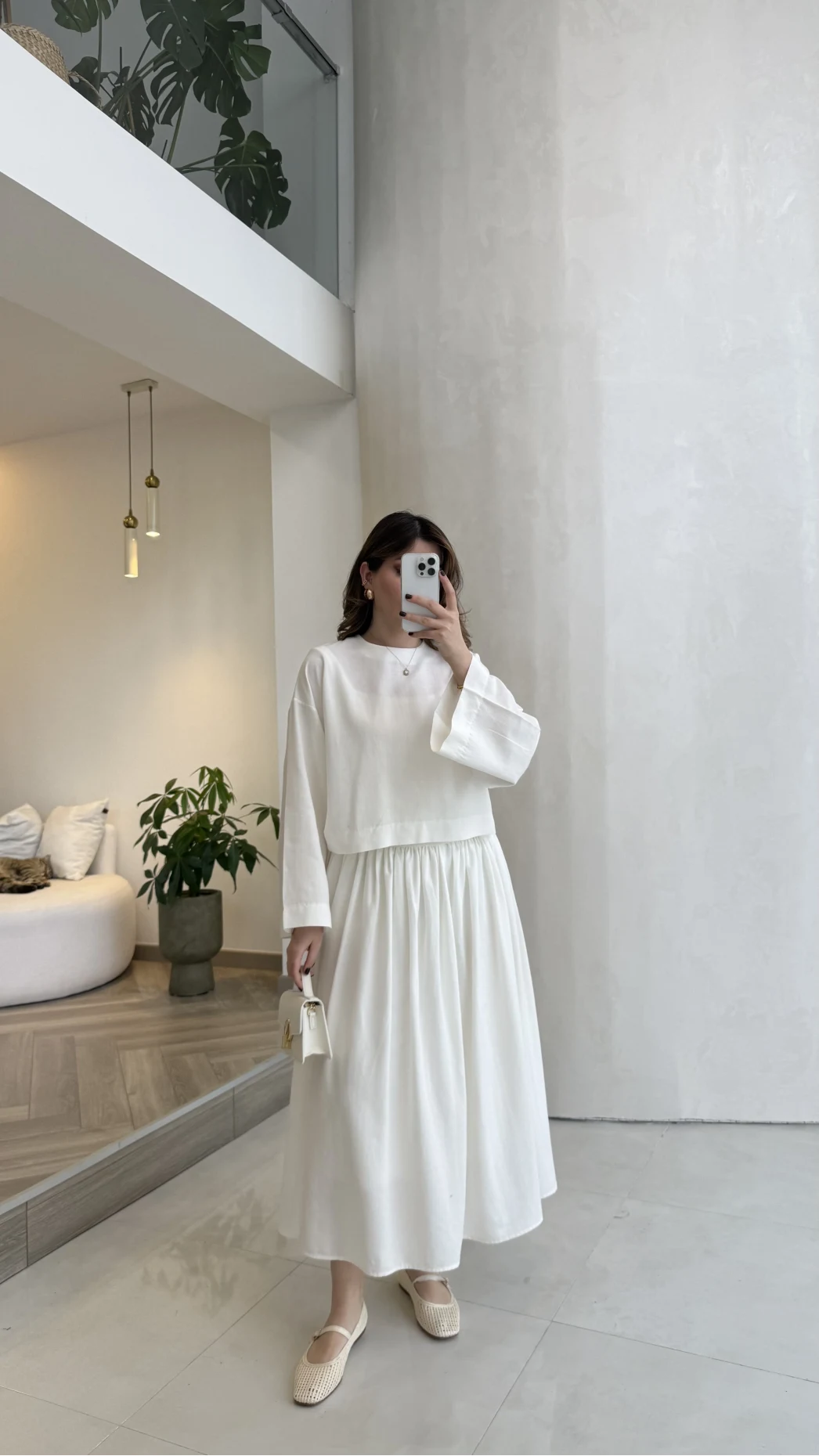 Wide sleeve blouse, High-waisted skirt with flowy silhouette Two-Piece Set - white