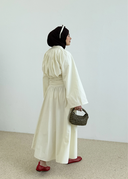 Premium Two-Piece Set Featuring a Waist-Fitting Maxi Skirt and Adjustable-Cuff Sleeve shirt - Vanilla
