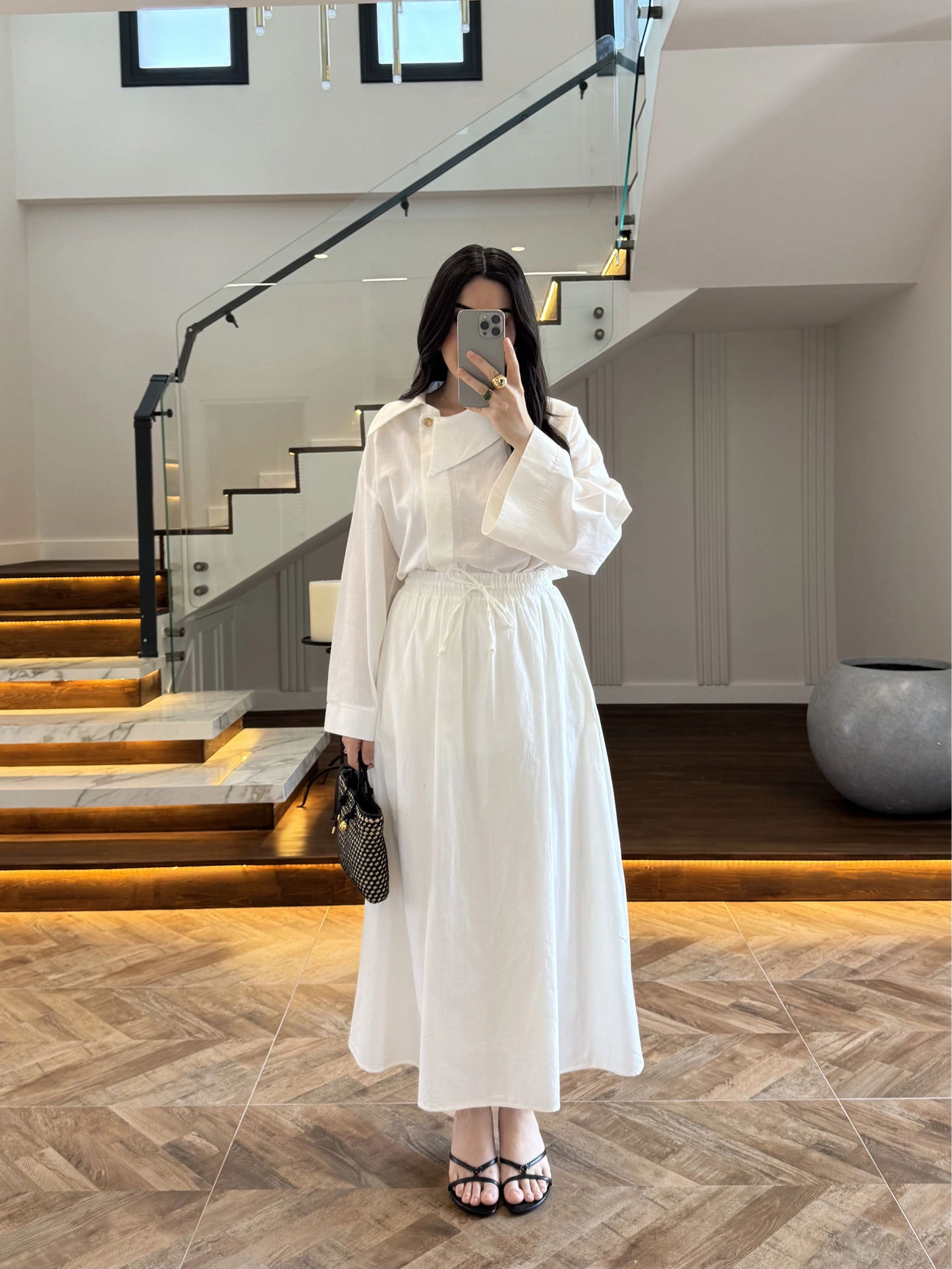 Asymmetric Collar with skirt set - white