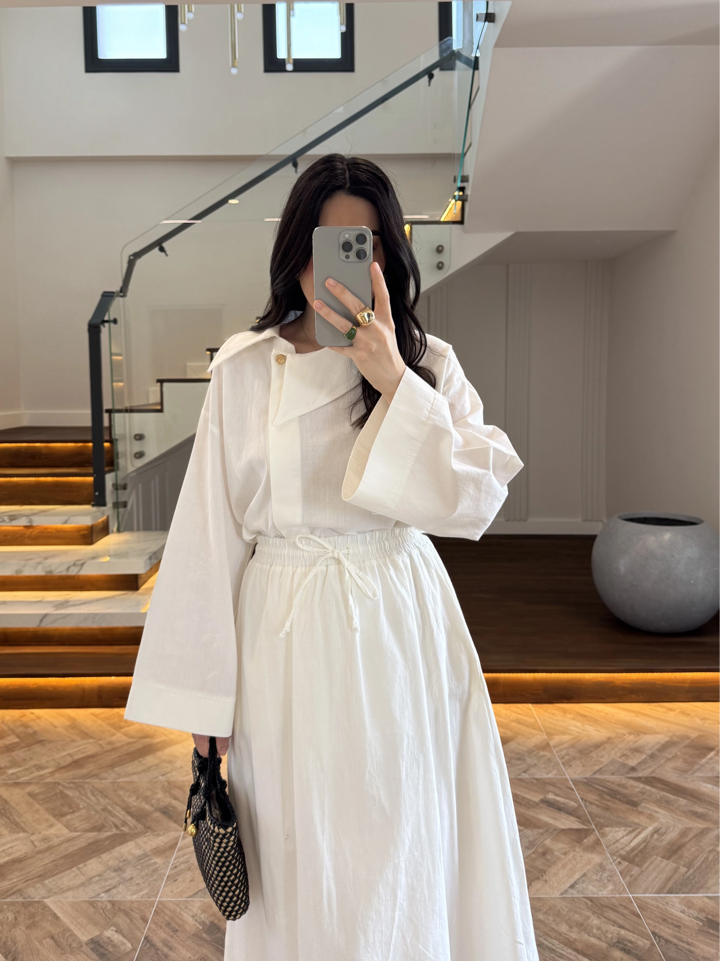 Asymmetric Collar with skirt set - white