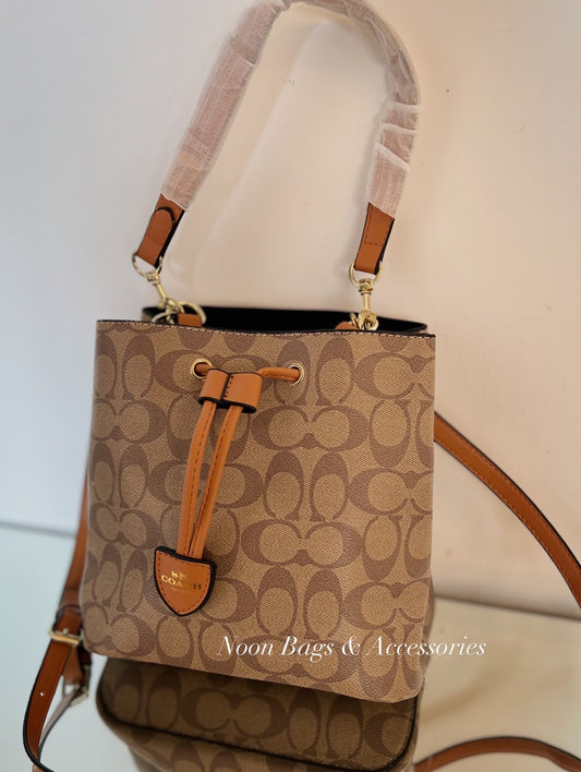 Coach  bucket small size