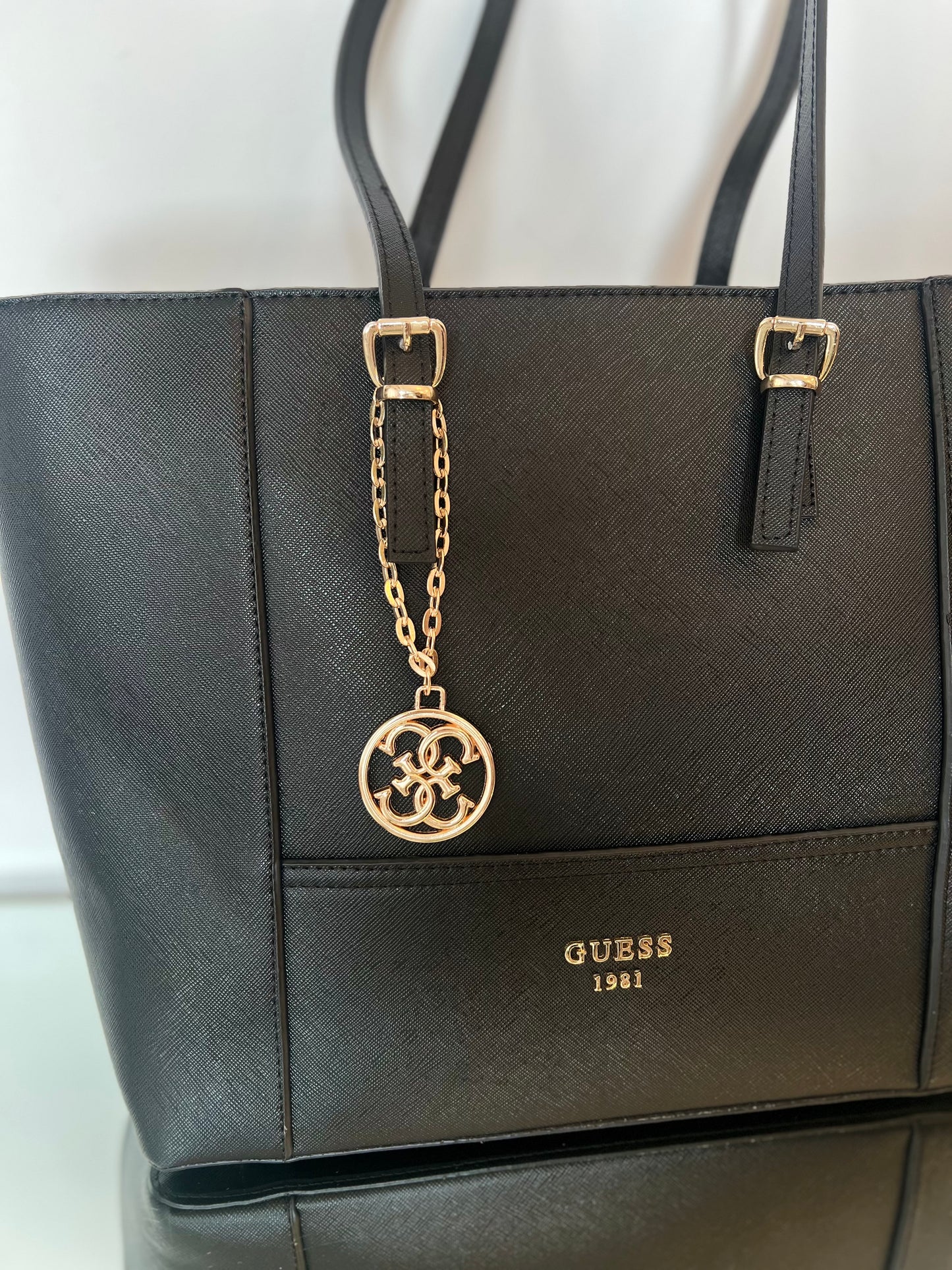 Guess large tote bag