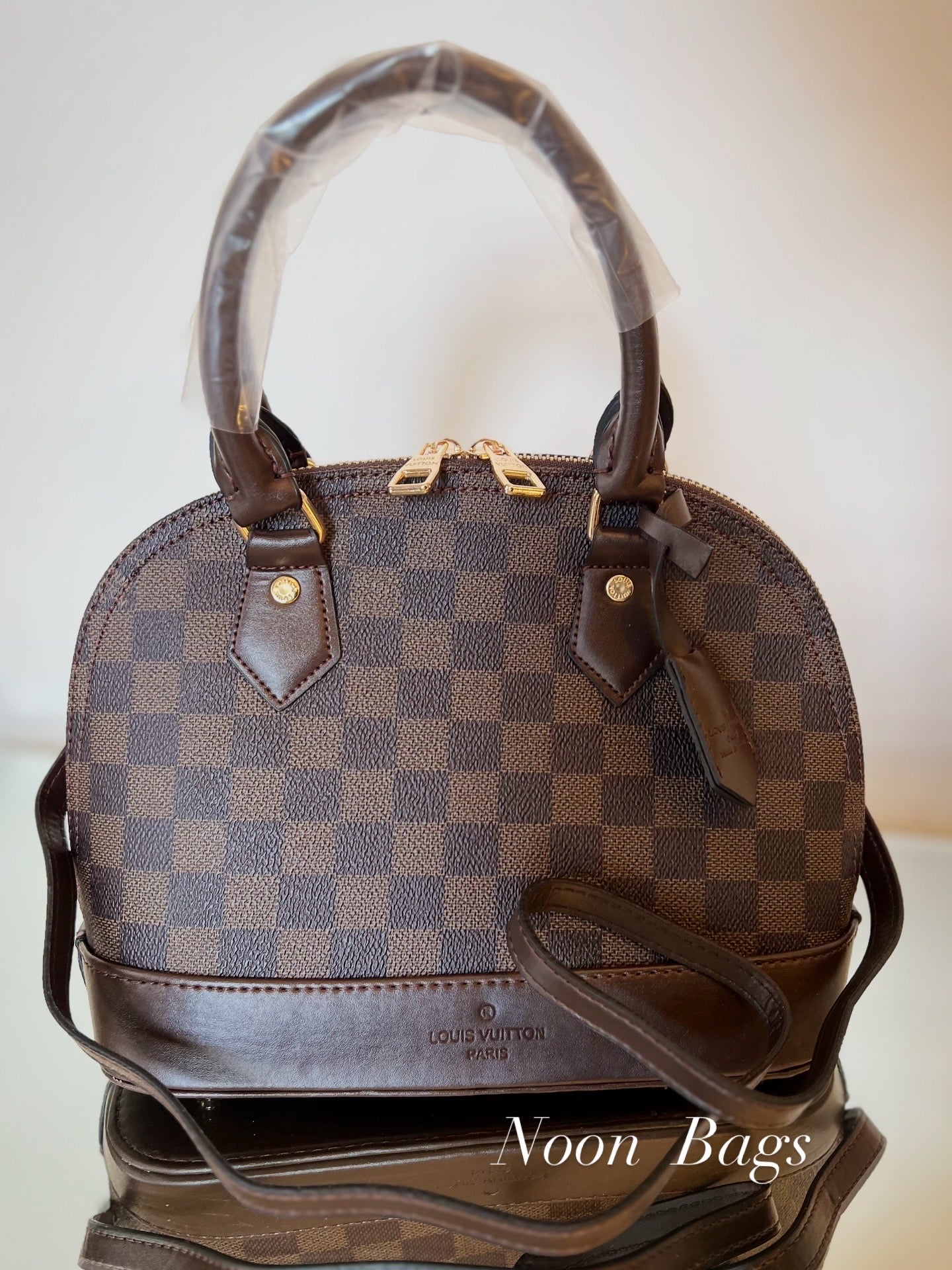 LV Alma medium size