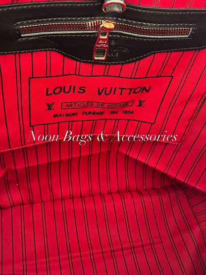 LV never full tote bag