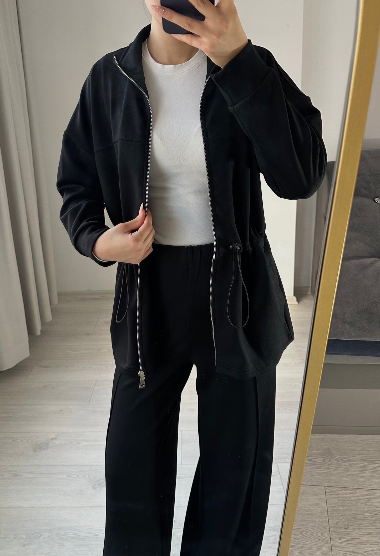 Oysho Long jacket with adjustable waist, high collar and soft-touch modal Straight-leg trousers with crease