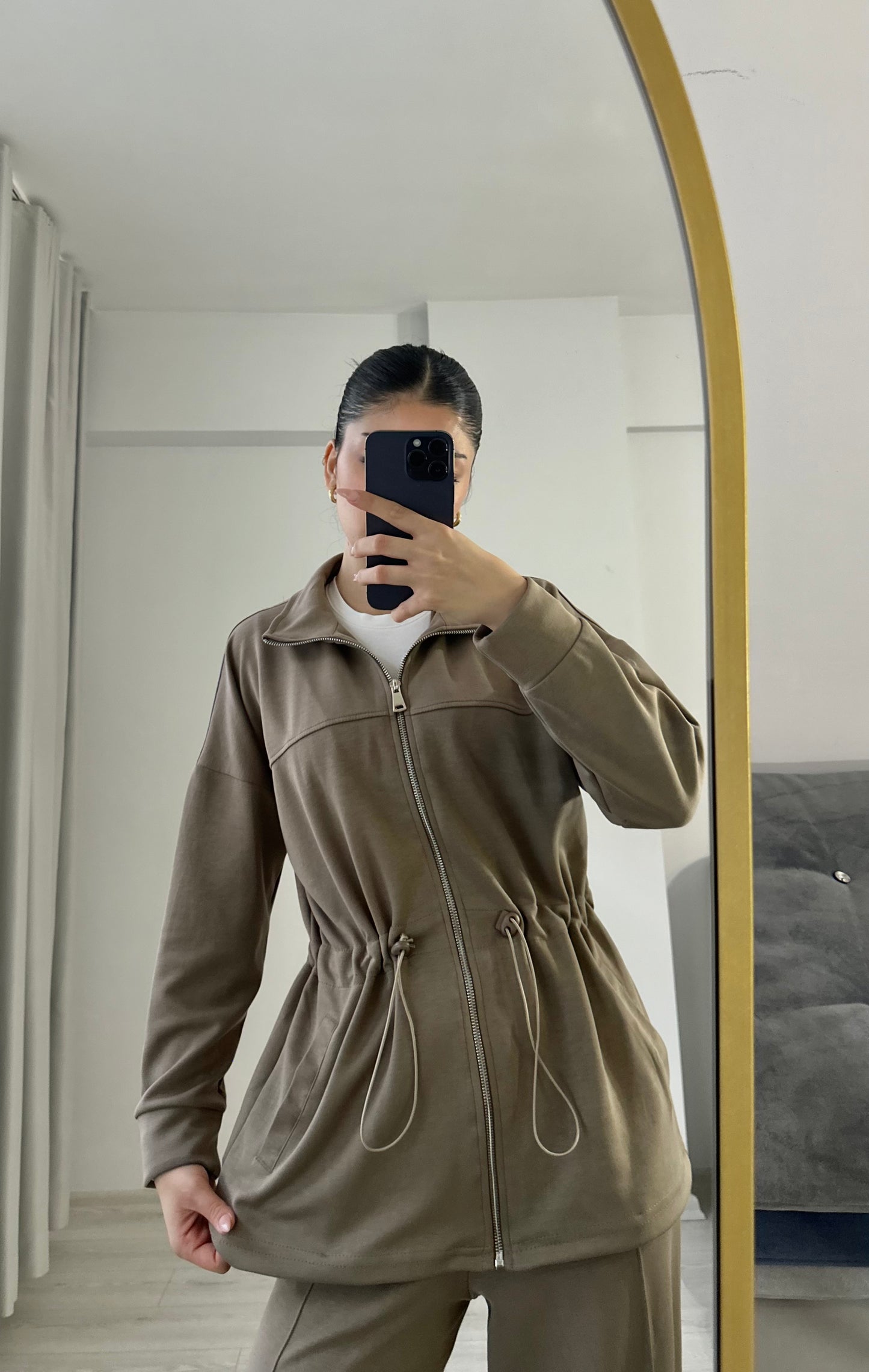 Oysho Long jacket with adjustable waist, high collar and soft-touch modal Straight-leg trousers with crease