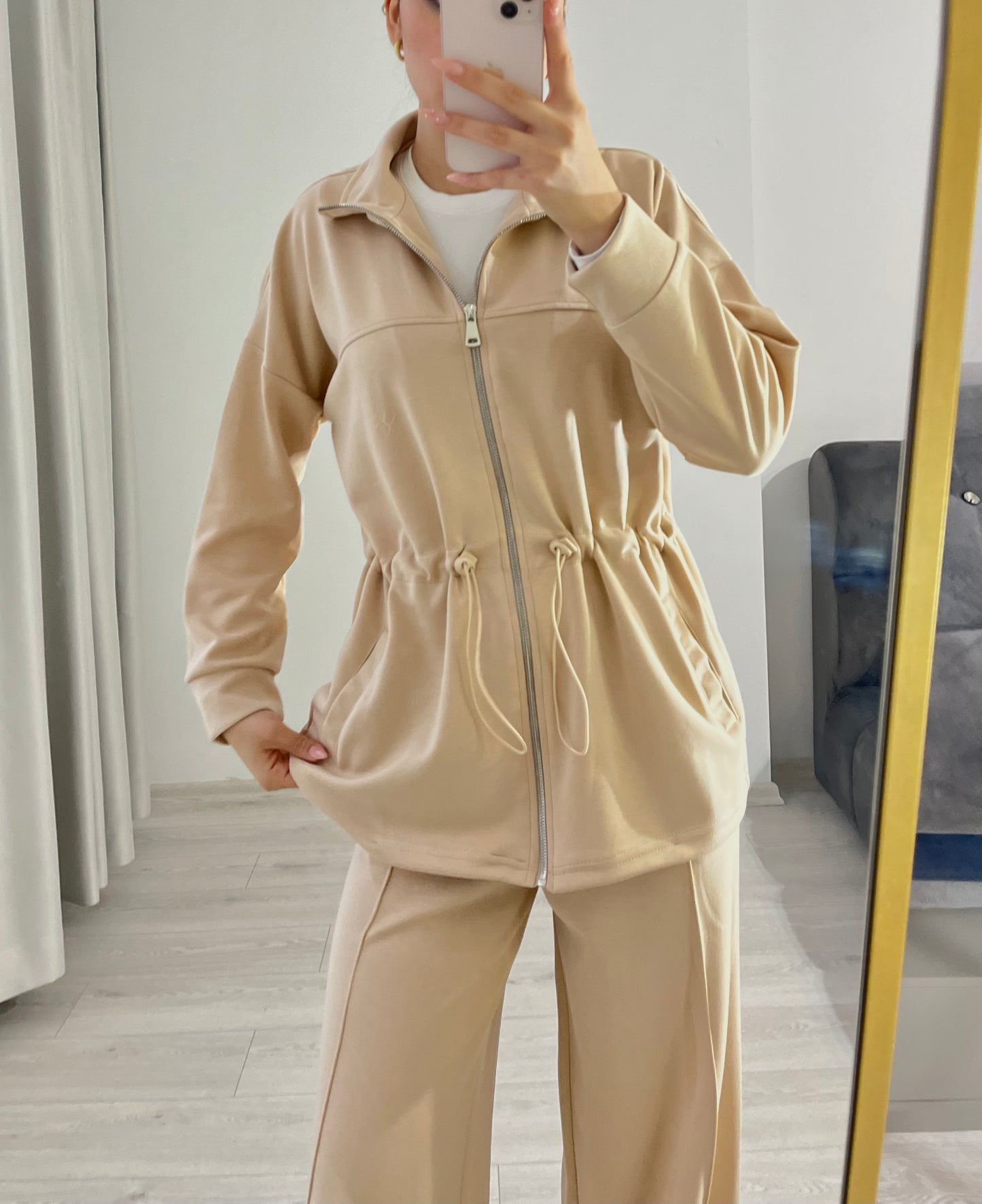 Oysho Long jacket with adjustable waist, high collar and soft-touch modal Straight-leg trousers with crease