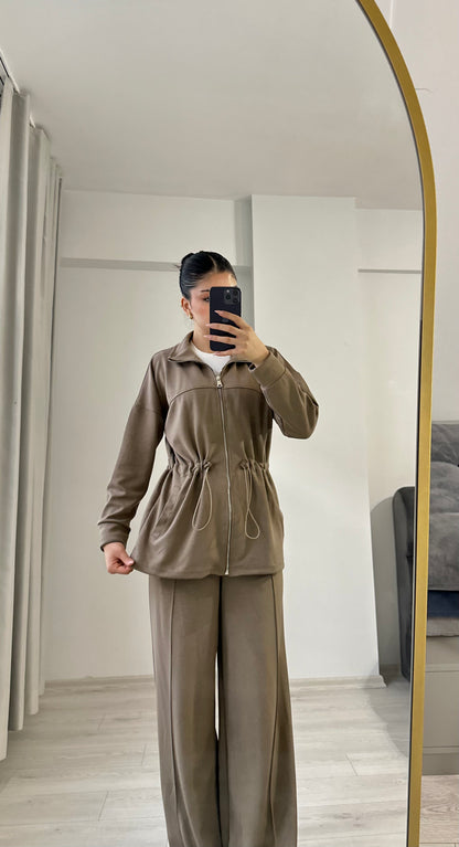 Oysho Long jacket with adjustable waist, high collar and soft-touch modal Straight-leg trousers with crease