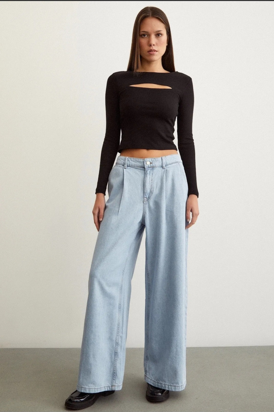 Zara pleated jeans