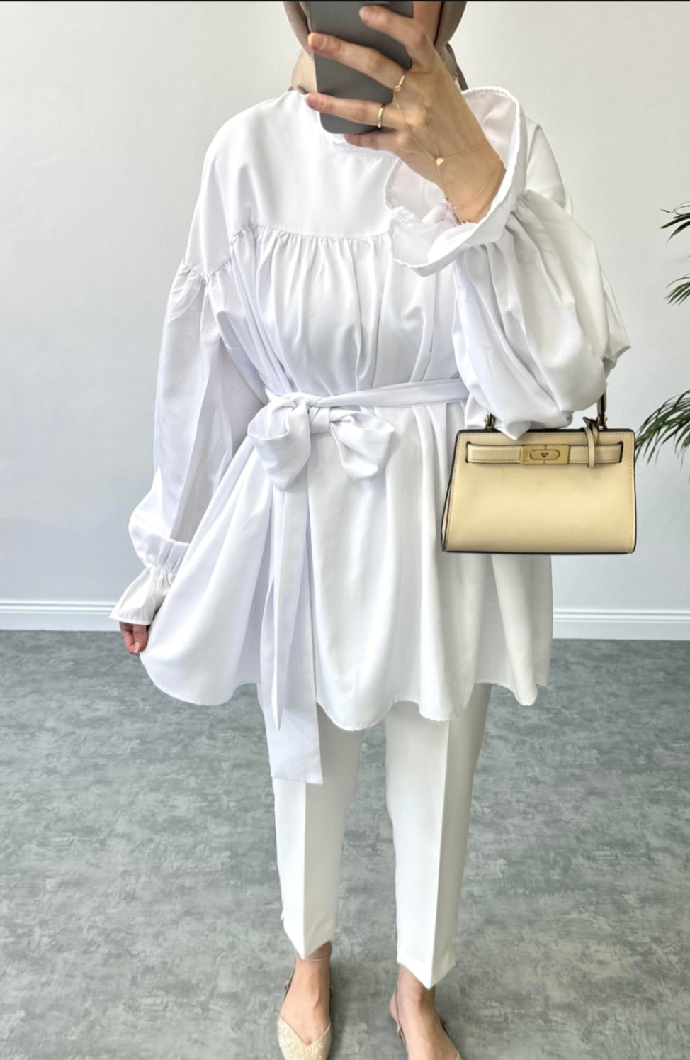 Oversize blouse with belt