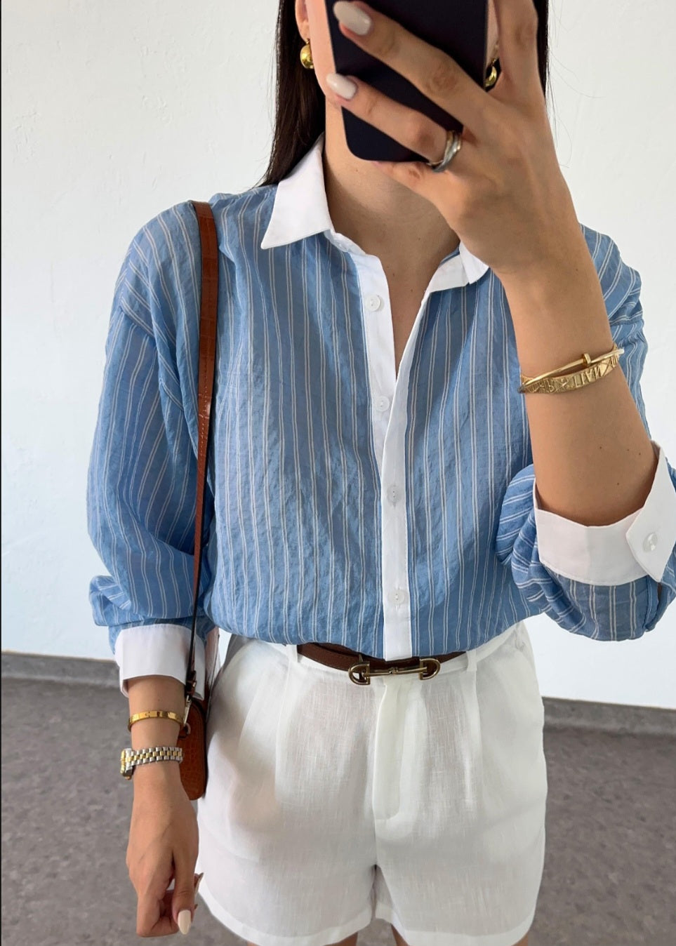 Striped shirt with white collar