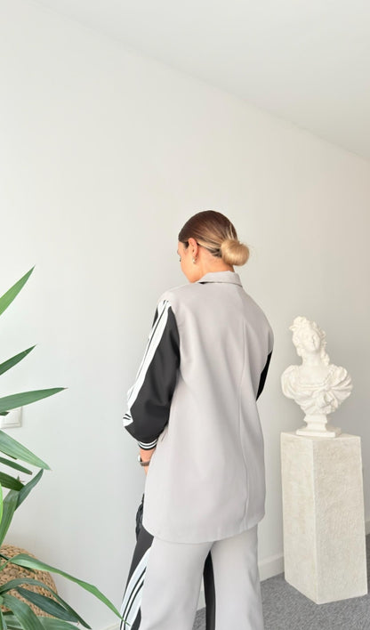 contrast casual suit