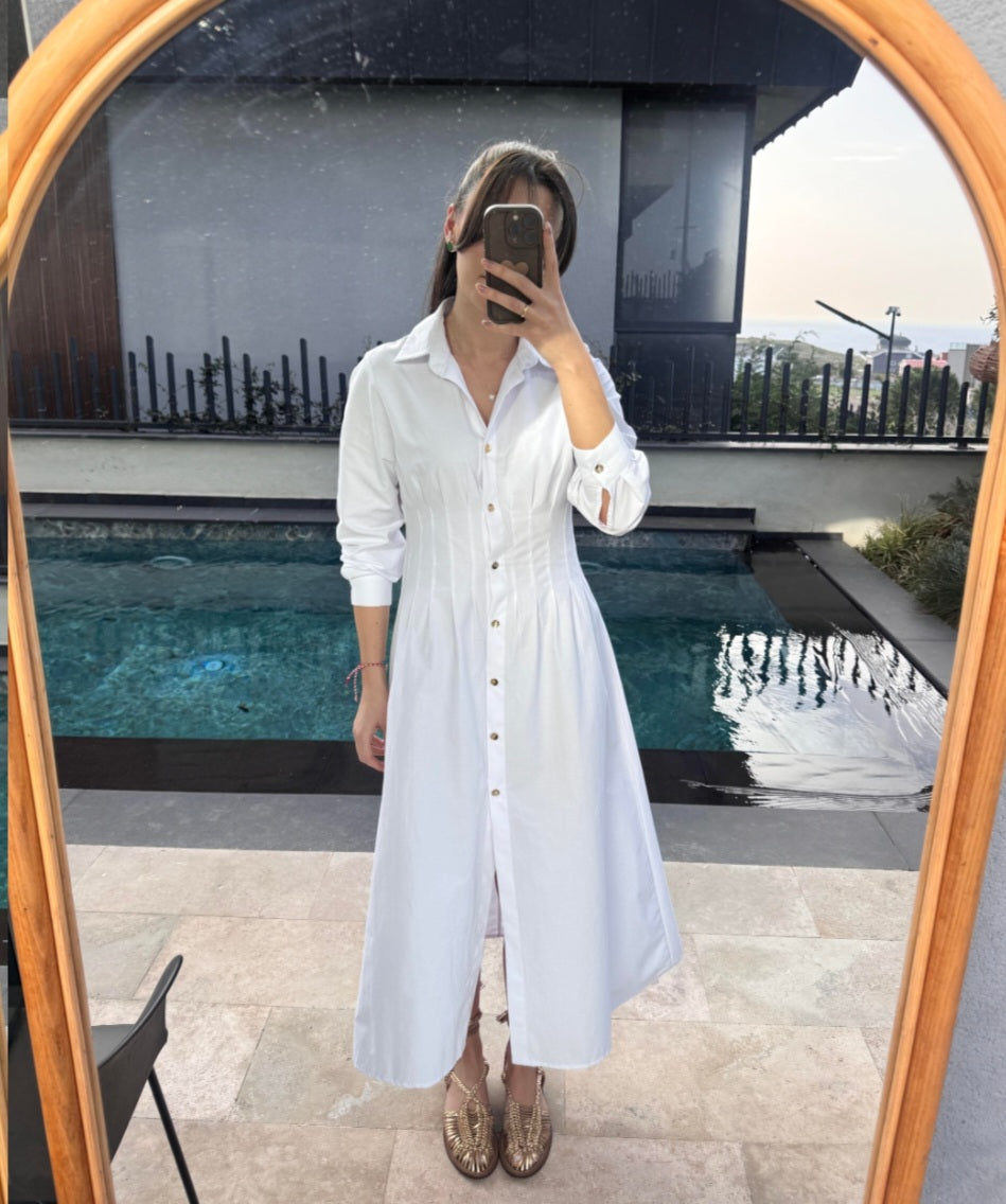 gold buttons Poplin dress Featuring pleats at the waist