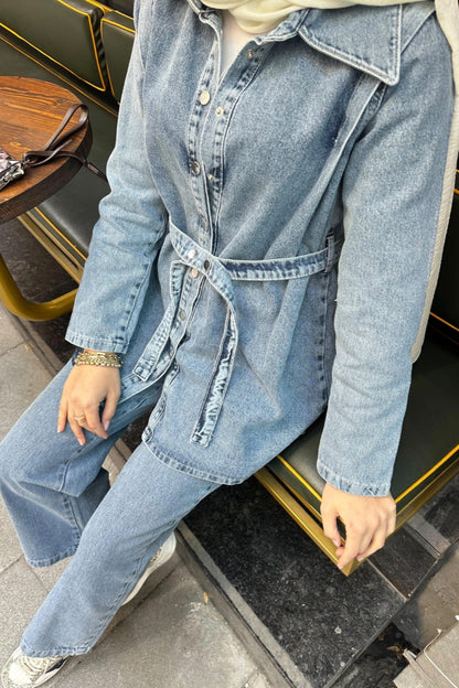Jeans set with belt and snap buttons