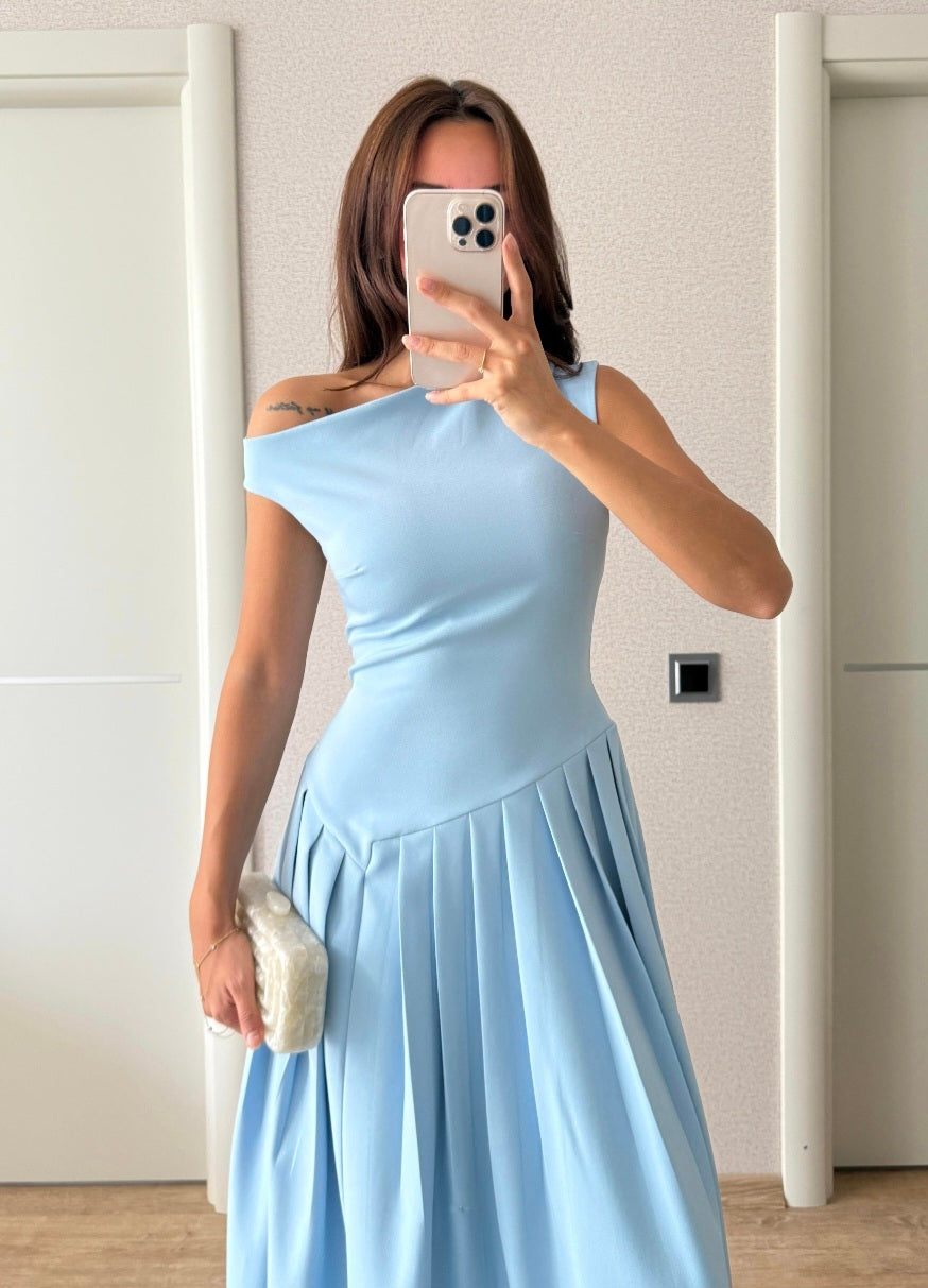 Asymmetric Collar pleated dress - blue