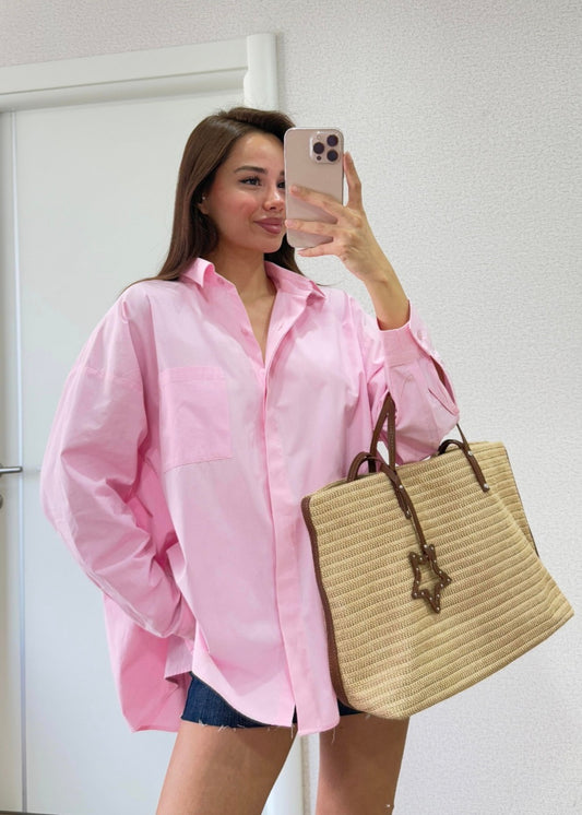Oversized shirt with pleats on the back