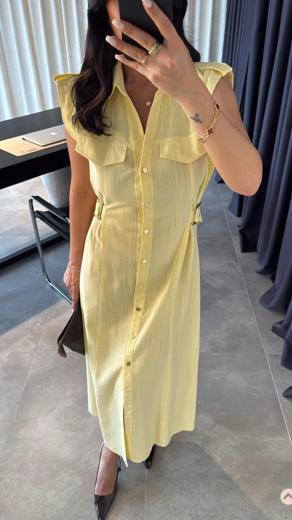 ZR model linen dress