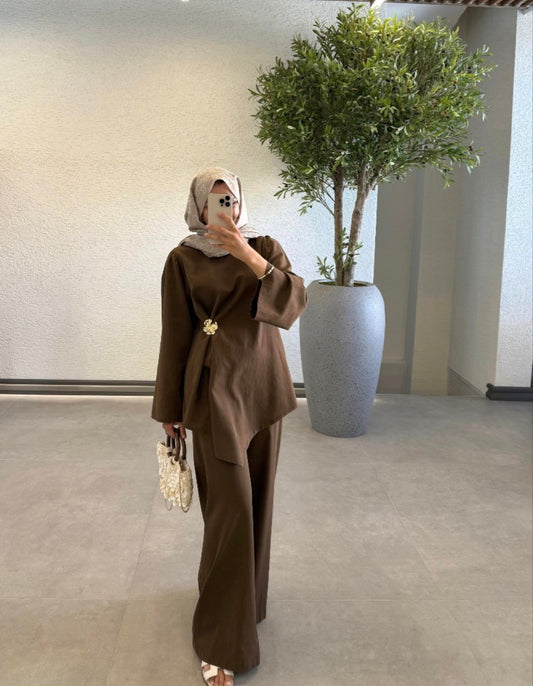 Brooch Waist Detailed Linen Suit