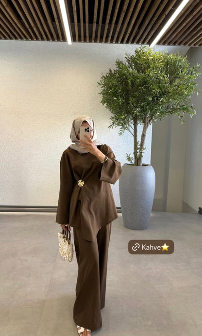 Brooch Waist Detailed Linen Suit