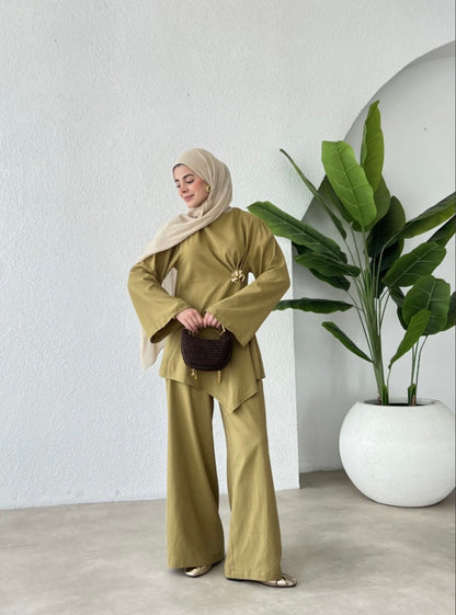 Brooch Waist Detailed Linen Suit